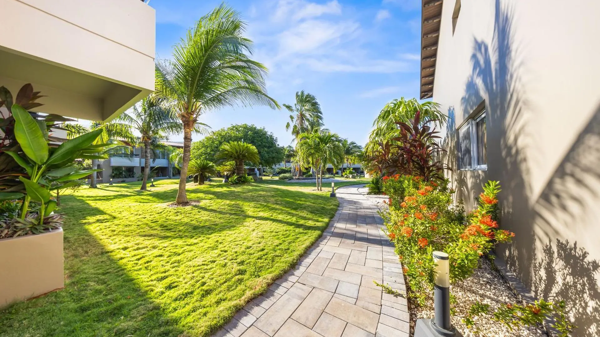 Holiday home 2 Min Walk To Eagle Beach W Pool, Gym & Spa Aruba