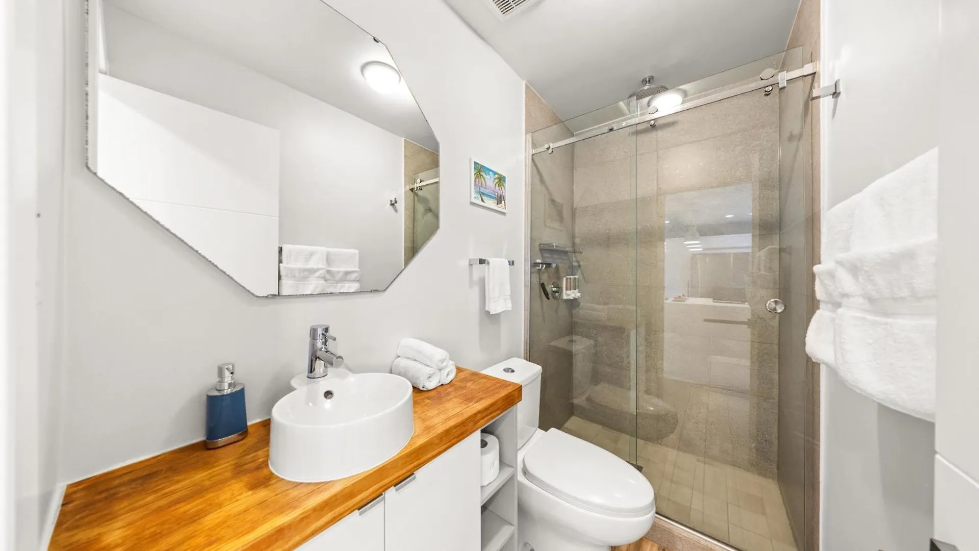 2 Min Walk To Eagle Beach W Pool, Gym & Spa Palm Beach Holiday home